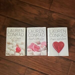 🚚🚚MOVING SALE! Lauren Conrad Books